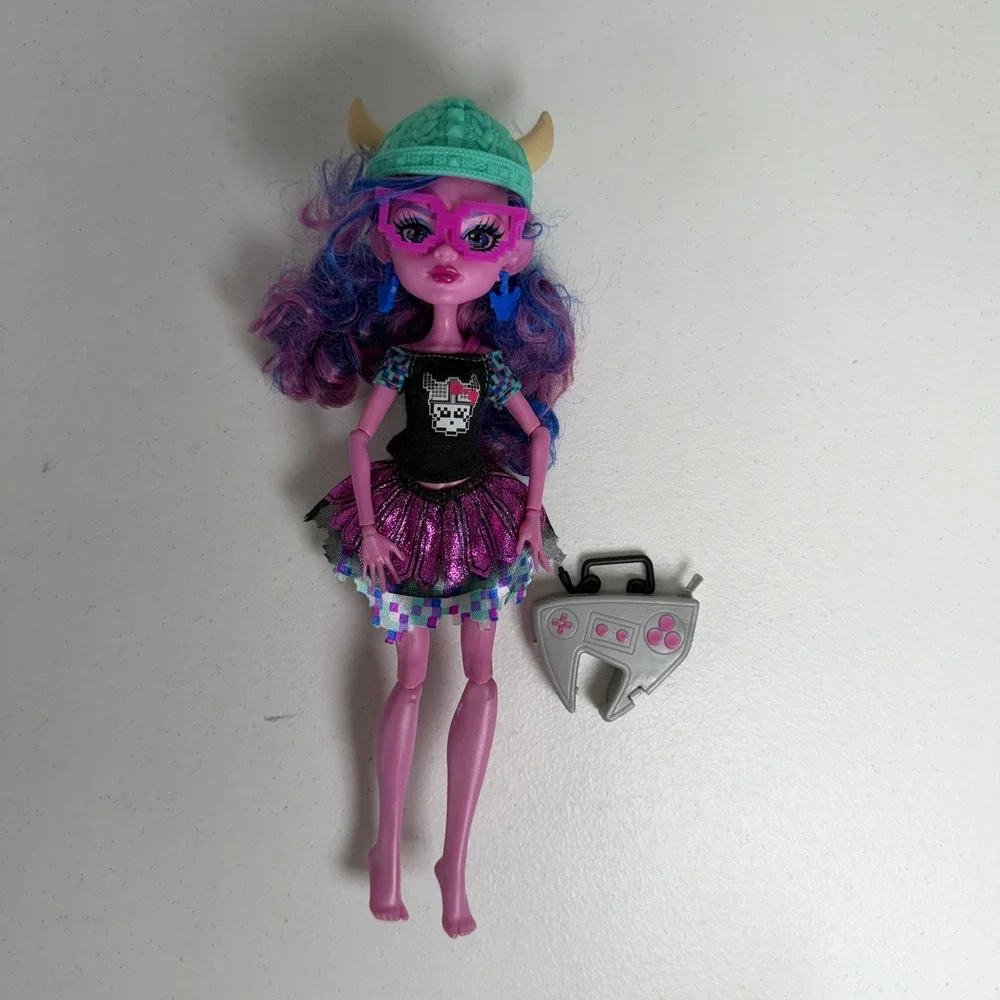 Monster High Kjersti Trollson Brand-Boo Students Doll Pink Gamer Troll Mattel